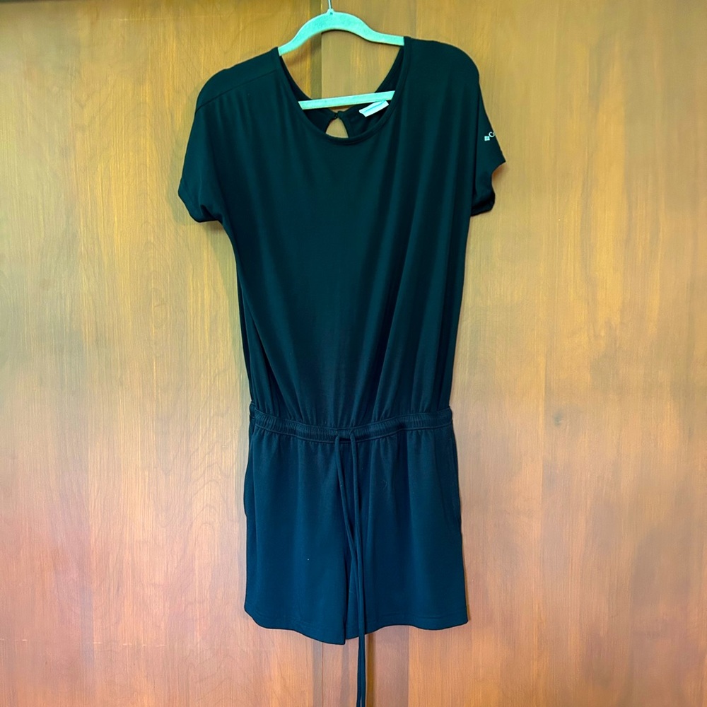 Columbia Black Short Sleeve Romper